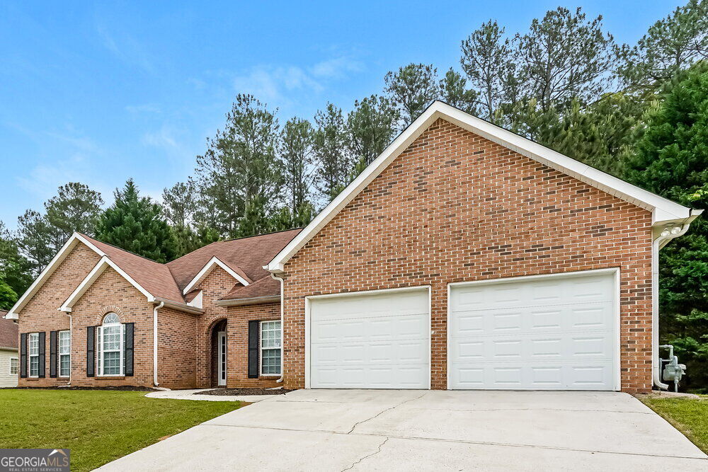 Photo of 675 Togwatee Pass, Hampton, GA 30228 (MLS # 10880686)