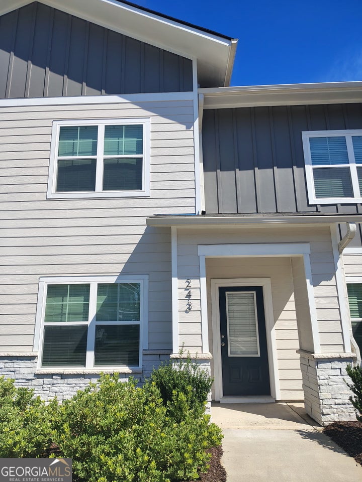 Photo 1 of 37 — 253 Rooker DR, Lagrange, GA 30241