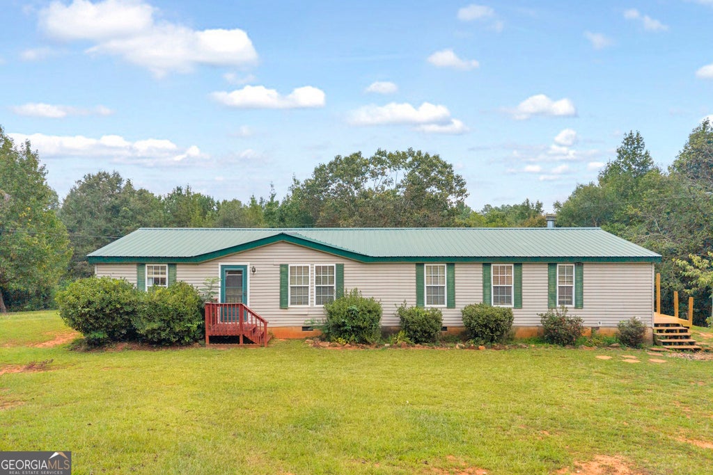 Photo of 3373 Hoot Owl Rd, Bowman, GA 30624 (MLS # 10851450)