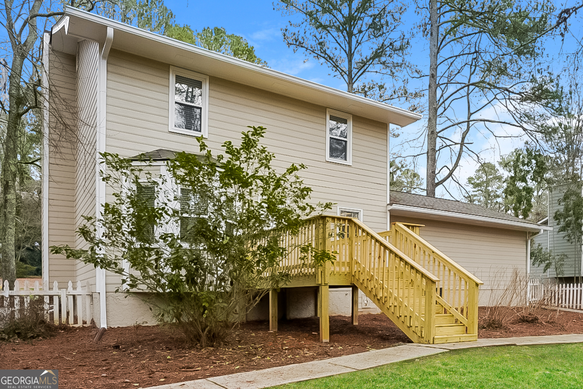 SHILOH STATION - Residential Lease