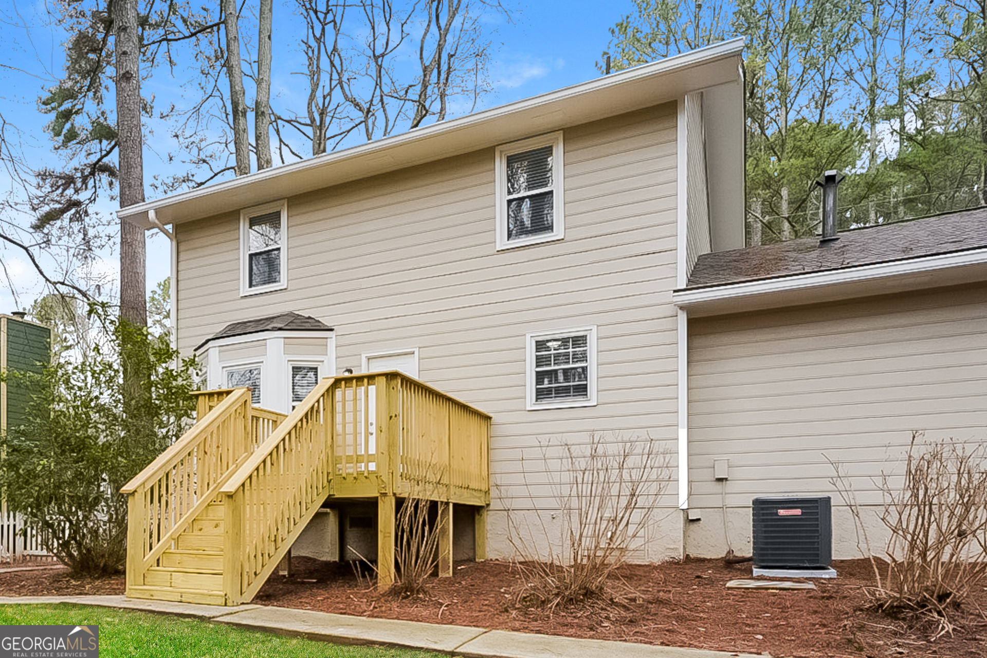 SHILOH STATION - Residential Lease