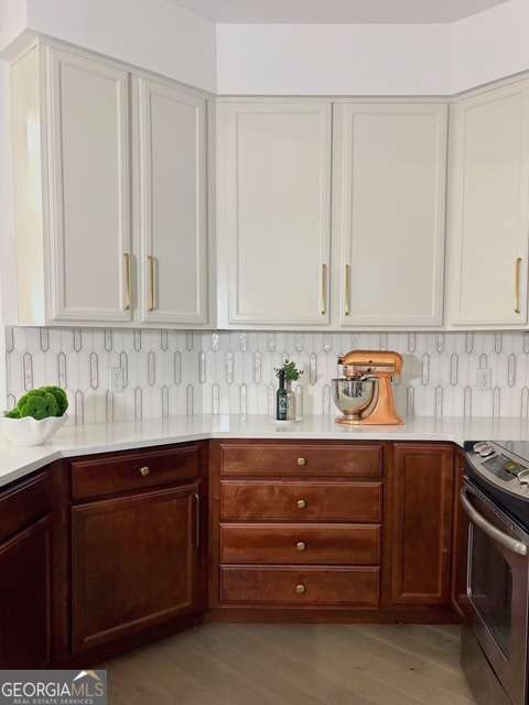 200 River Vista DR 727