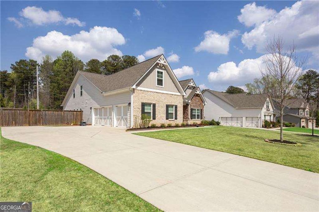 Photo of 2808 Blandwood Road, Marietta, GA 30064 (MLS # 10719895)