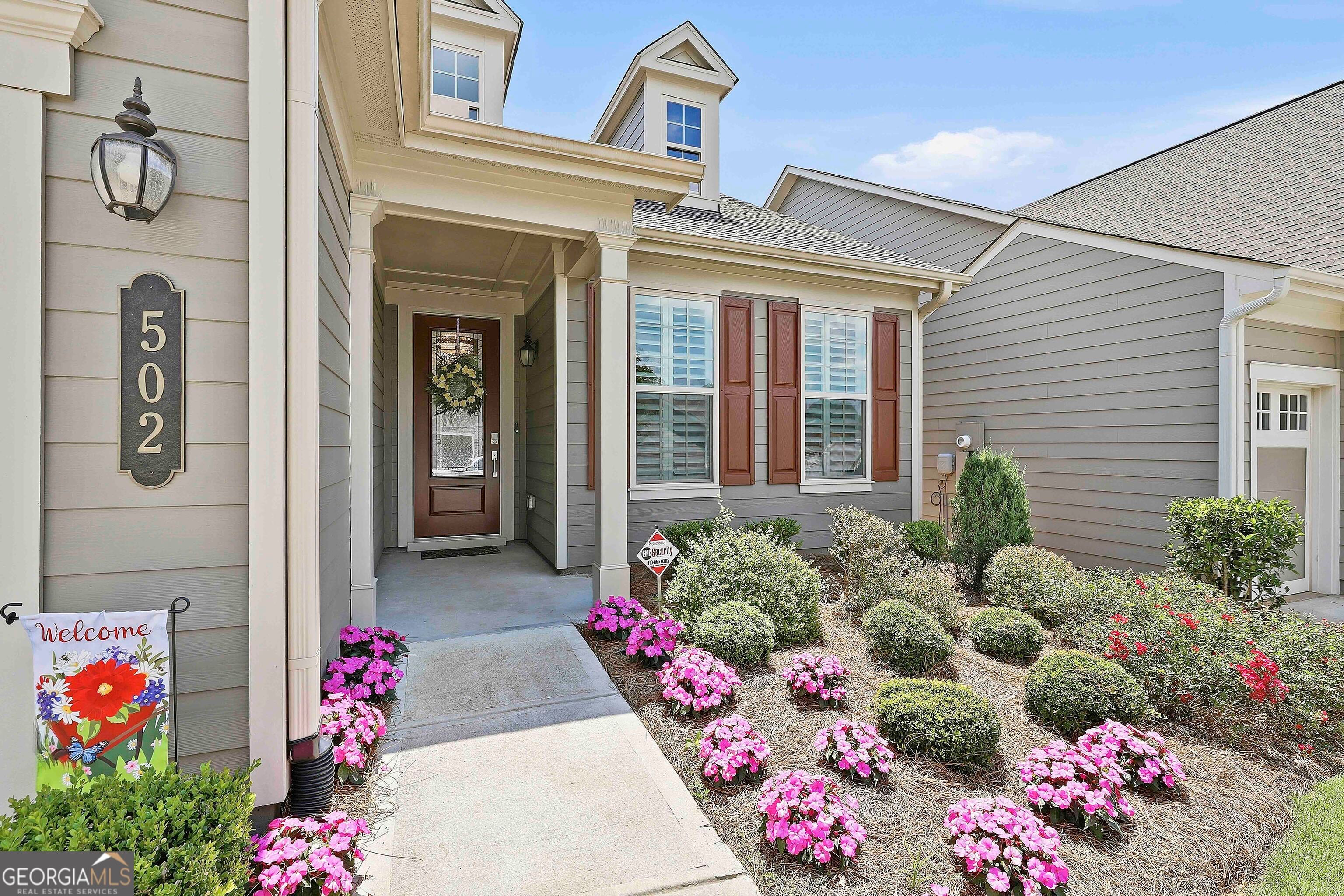 502 Hazelnut DR