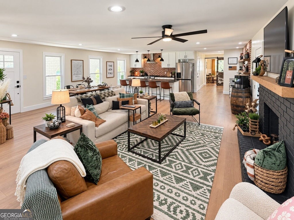 Photo of 735 Lake Charles Way, Roswell, GA 30075 (MLS # 10844823)