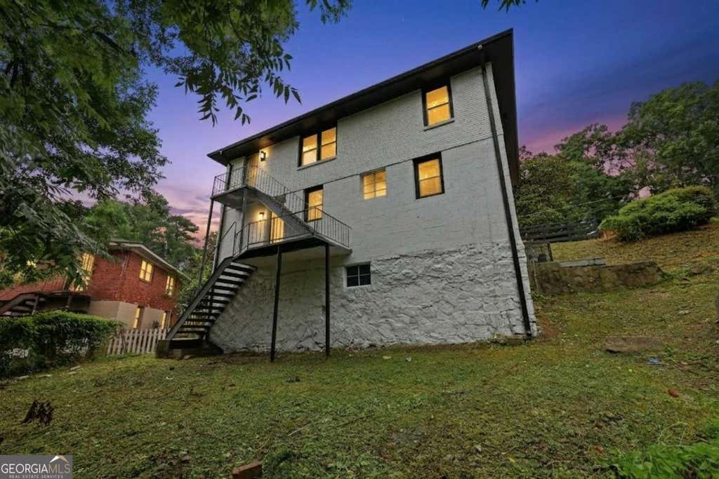 Photo of 111 Victor Circle NW, Atlanta, GA 30314 (MLS # 10825634)
