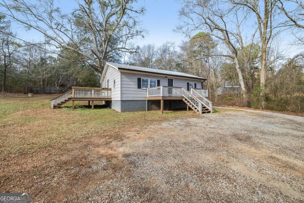 Photo of 75 Lake Street, Jefferson, GA 30549 (MLS # 10671369)