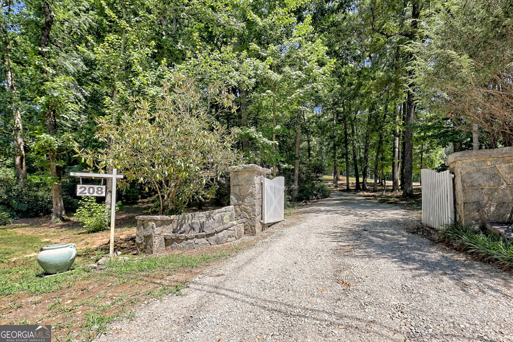 208 Colony RD