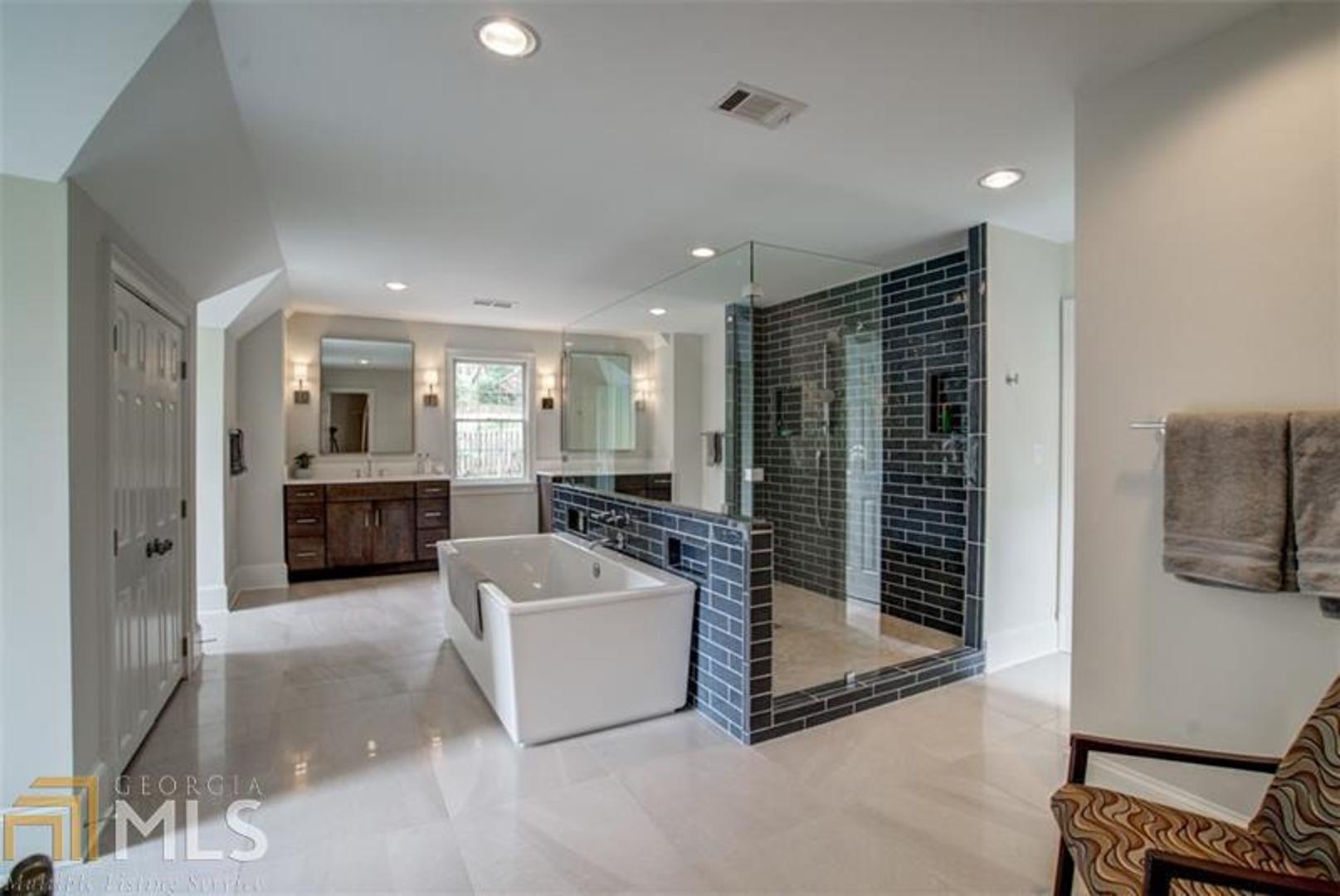 Sandy Springs - Residential