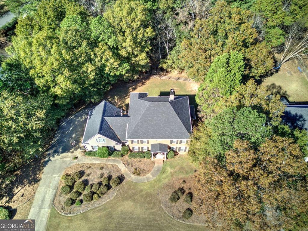 Photo of 4 Buckingham Court, Cartersville, GA 30120 (MLS # 10735163)