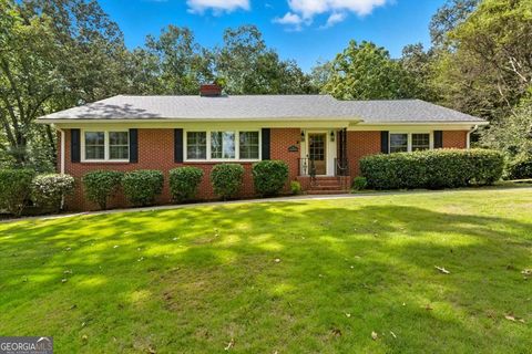 Photo of 28 Crestwood Drive SW, Rome, GA 30165 (MLS # 10614679)