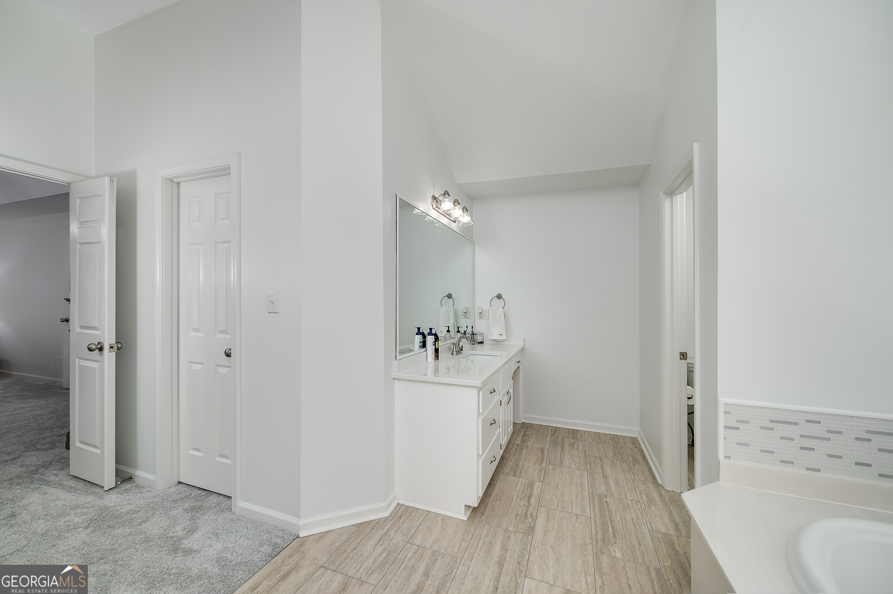 Lake Dow Estates - Residential