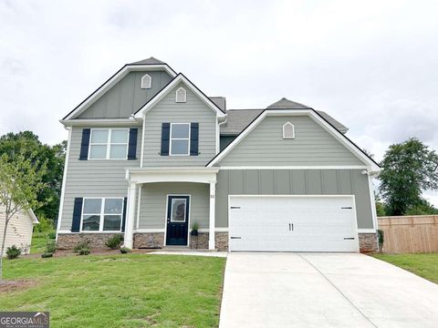 A home in Adairsville