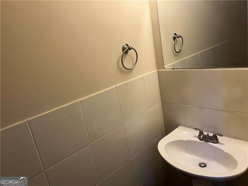 5786 Spring Mill CIR