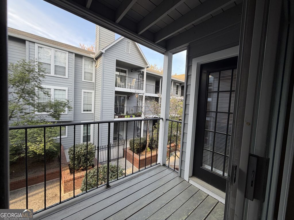 Photo of 418 Granville Court, Atlanta, GA 30328 (MLS # 10722478)