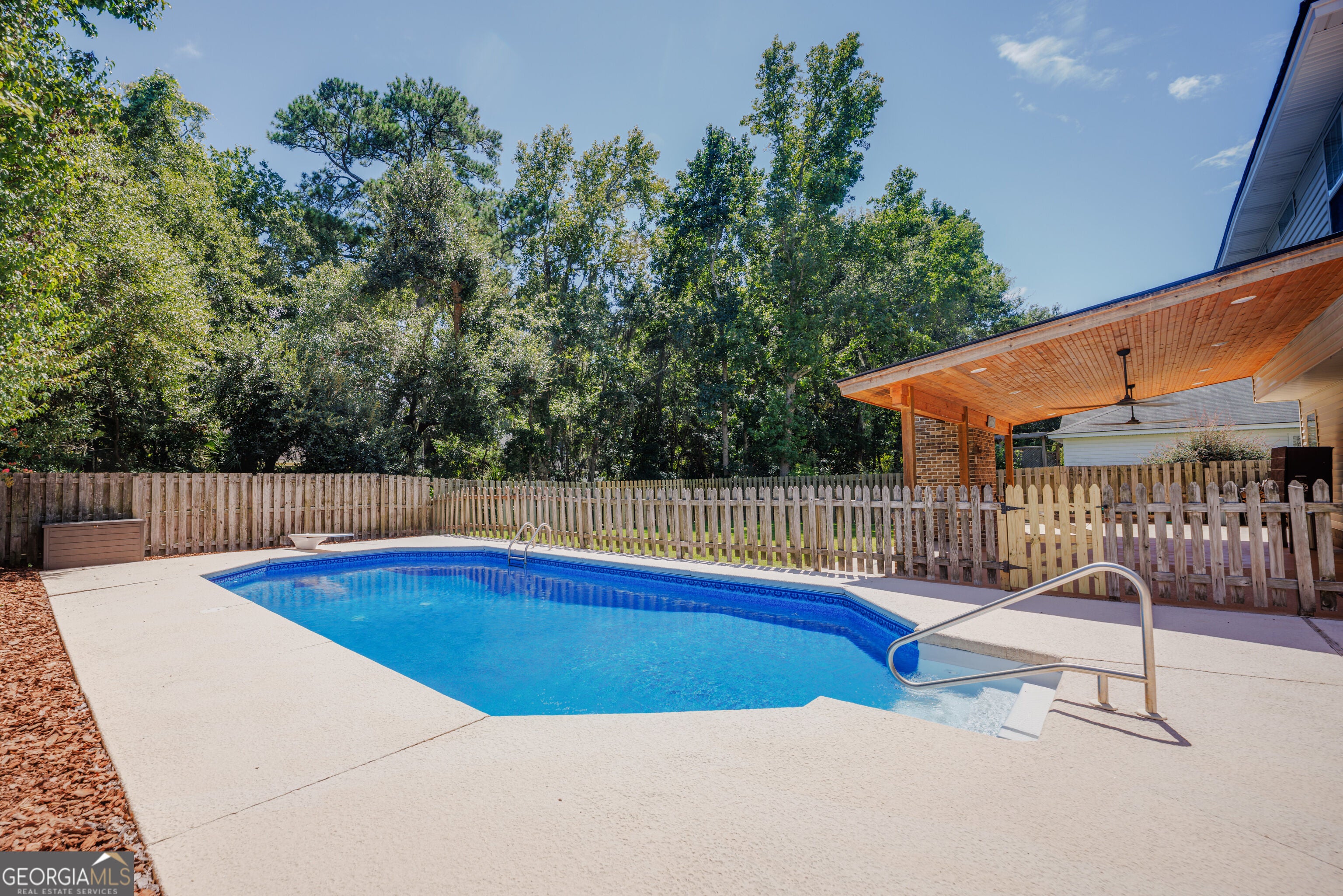 109 Captain Johns DR