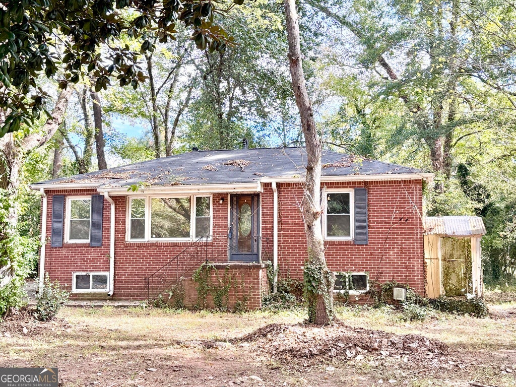Photo of 1948 Oak Valley Road, Decatur, GA 30035 (MLS # 10880643)