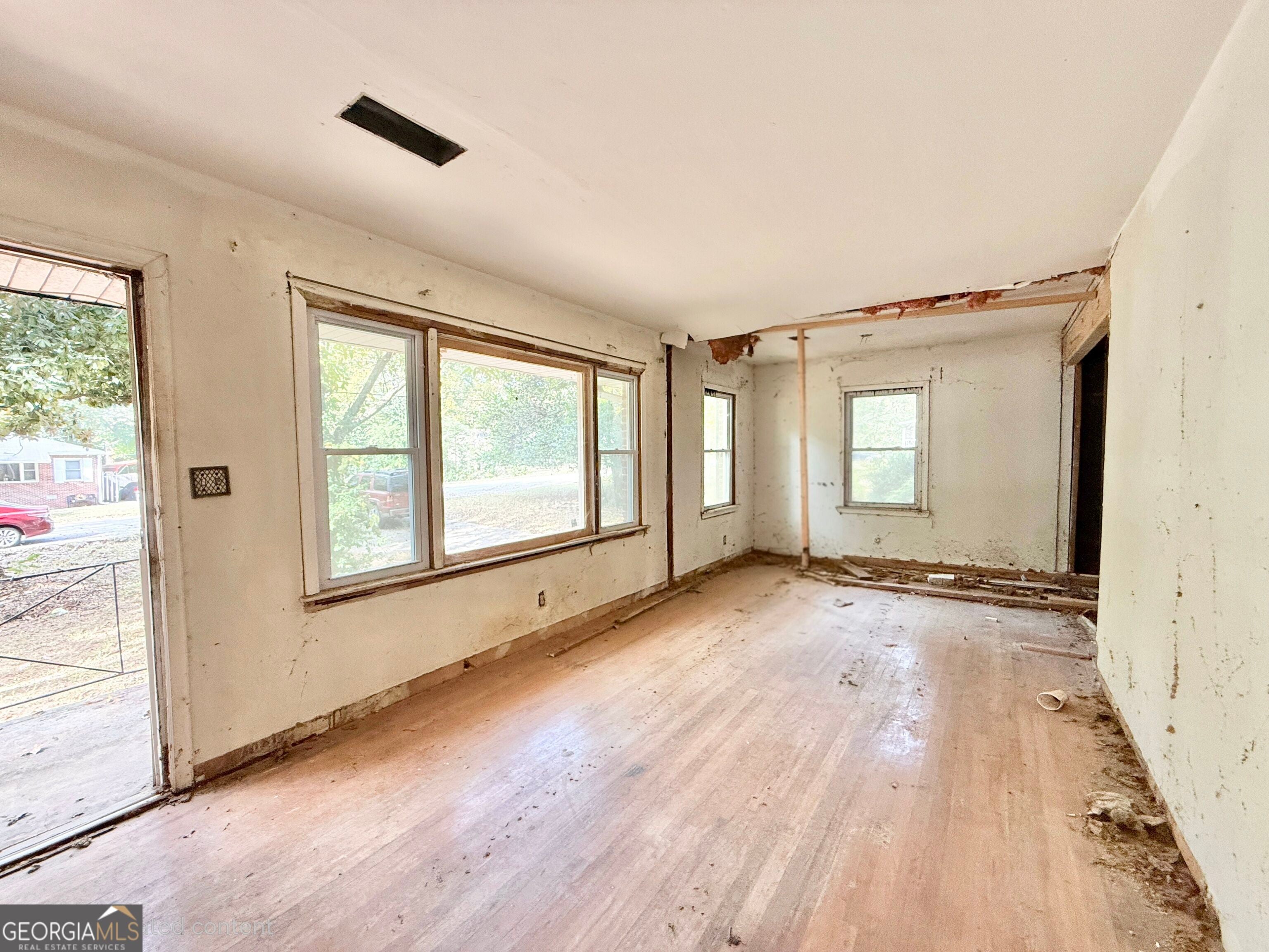 1948 Oak Valley RD