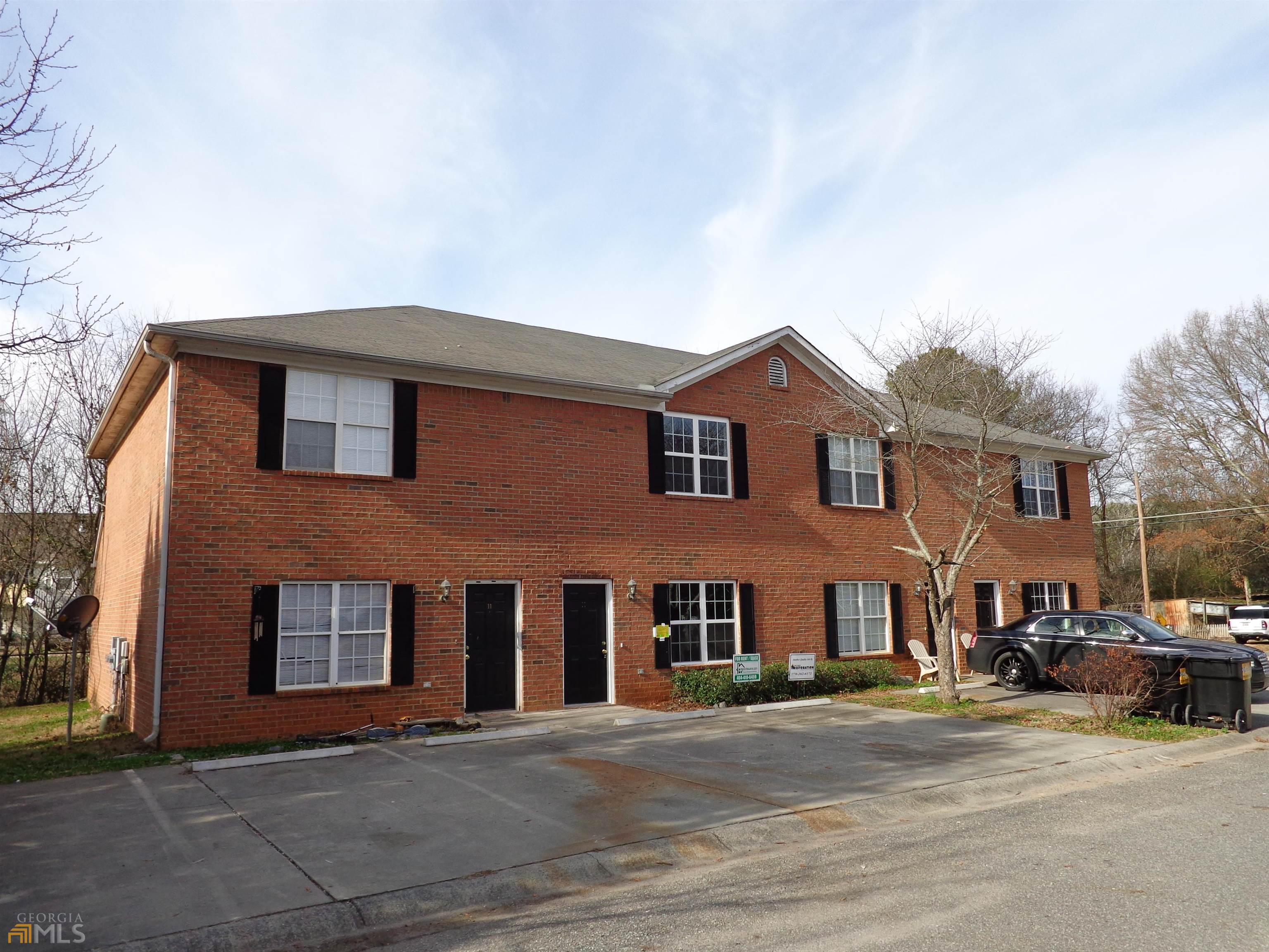 Great location, 2 bed, 2.5 bath, large rooms, great roommate floor plan, 2 parking spaces, prime location, private patio, must see!