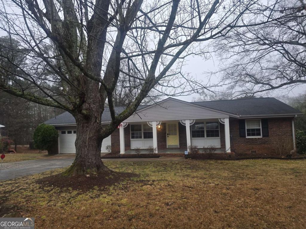 Photo of 809 College Street, Carrollton, GA 30117 (MLS # 10666127)