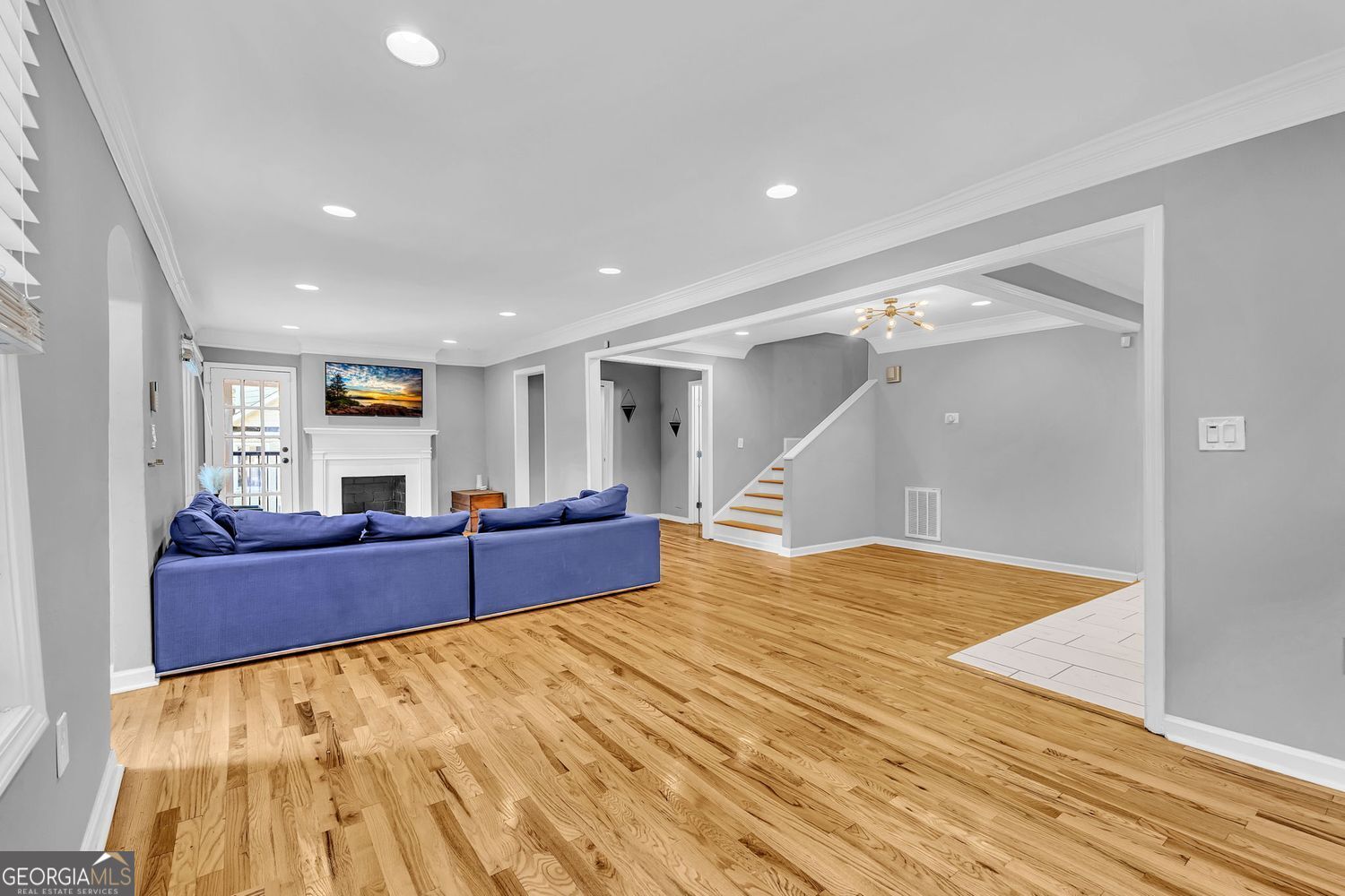 1574 Mayflower AVE SW