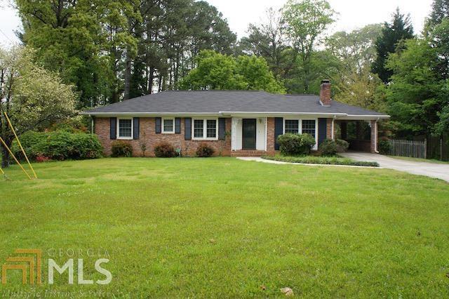 Nice spacious 3 bedroom 2 bathroom home located in North Decatur at corner of Lavista Rd and Clairmont Rd. Home features hardwood floors, separate dining room, large fenced in yard, wood deck, and enclosed back porch. Washer and dryer included. Home is just minutes from I-75,I-85 and GA-400.