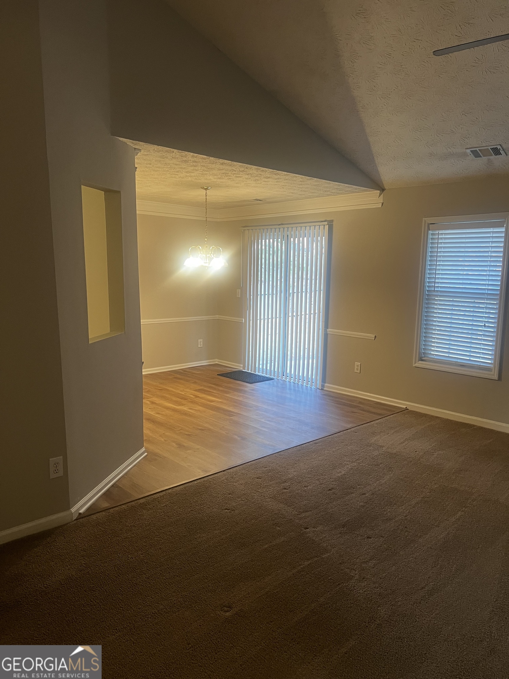 3405 Endicott LN