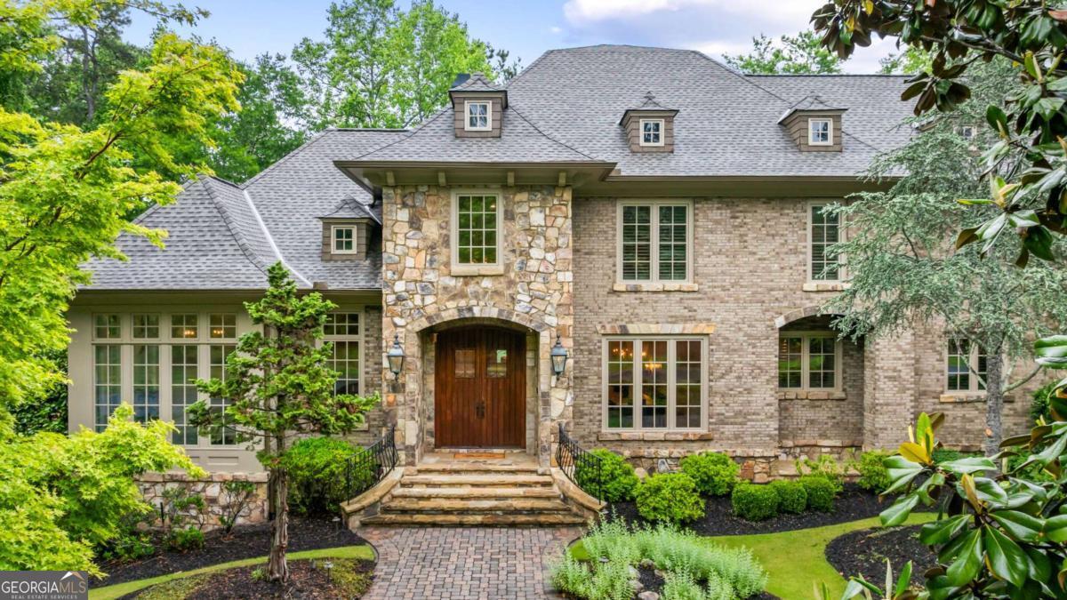 939 Middle Fork TRL