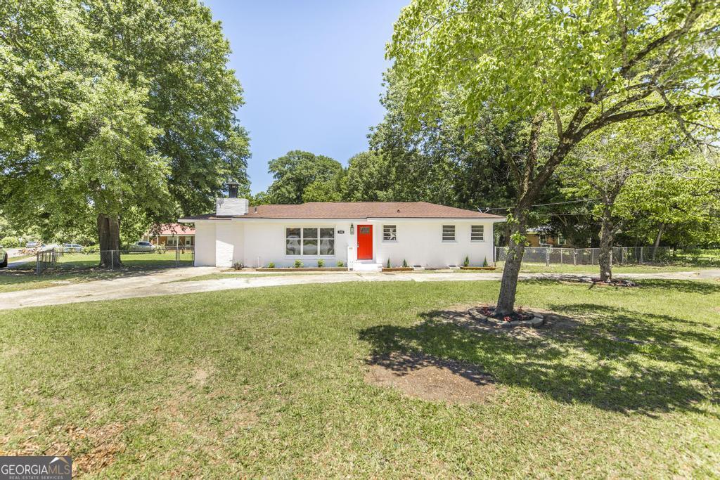 108 Holly ST