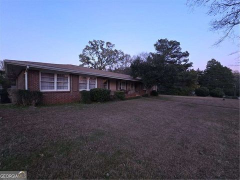 Photo of 4480 Raleigh Drive, Decatur, GA 30034 (MLS # 10658042)