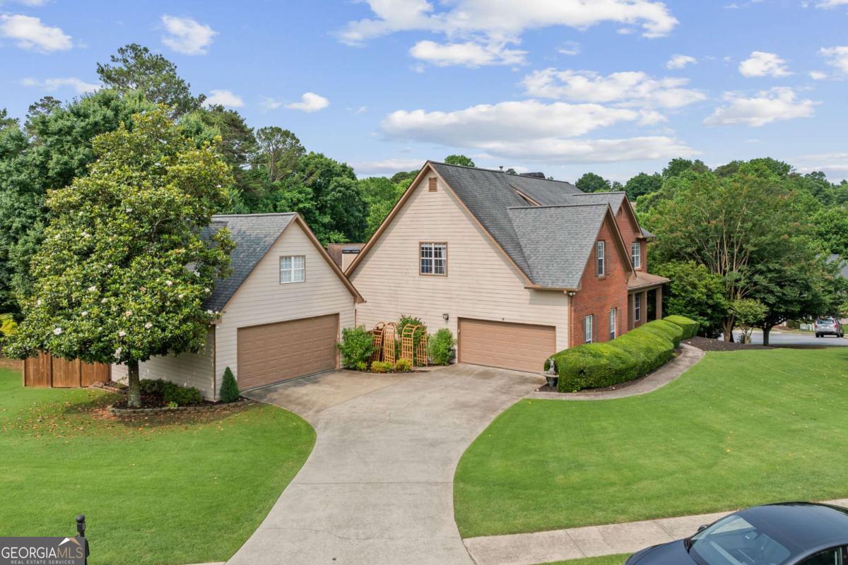435 Ruby Forest PKWY