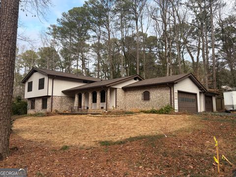 Photo of 5087 Antelope Lane, Smoke Rise, GA 30087 (MLS # 10697622)