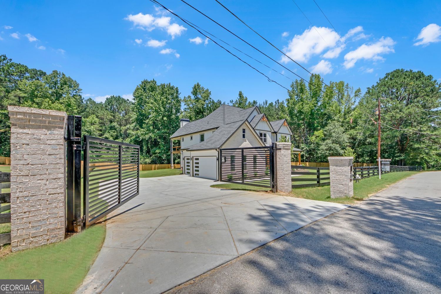 1461 Leach DR