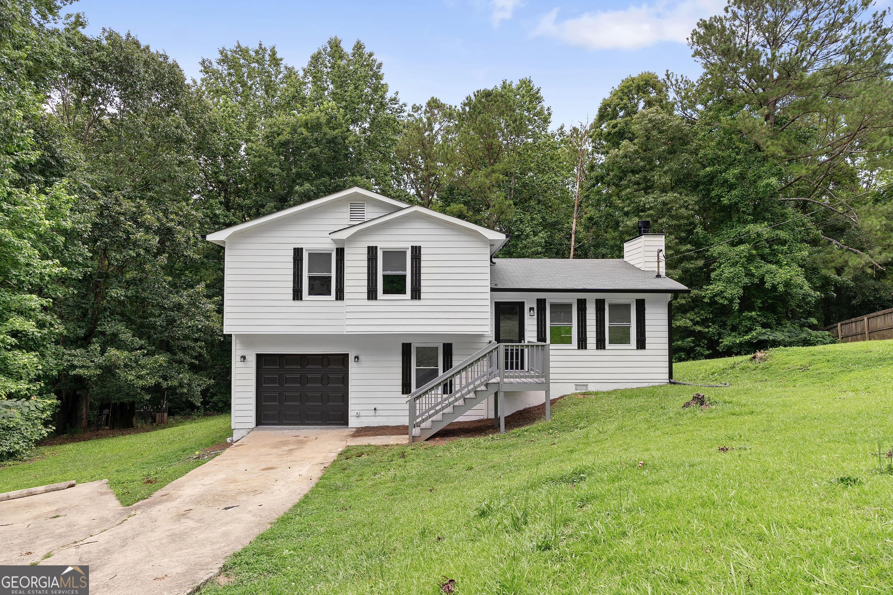 195 Beverly Park CT