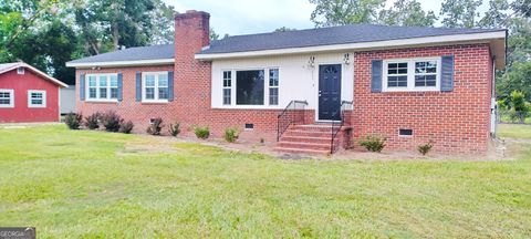 207 Dixie ST Brooklet GA 30415