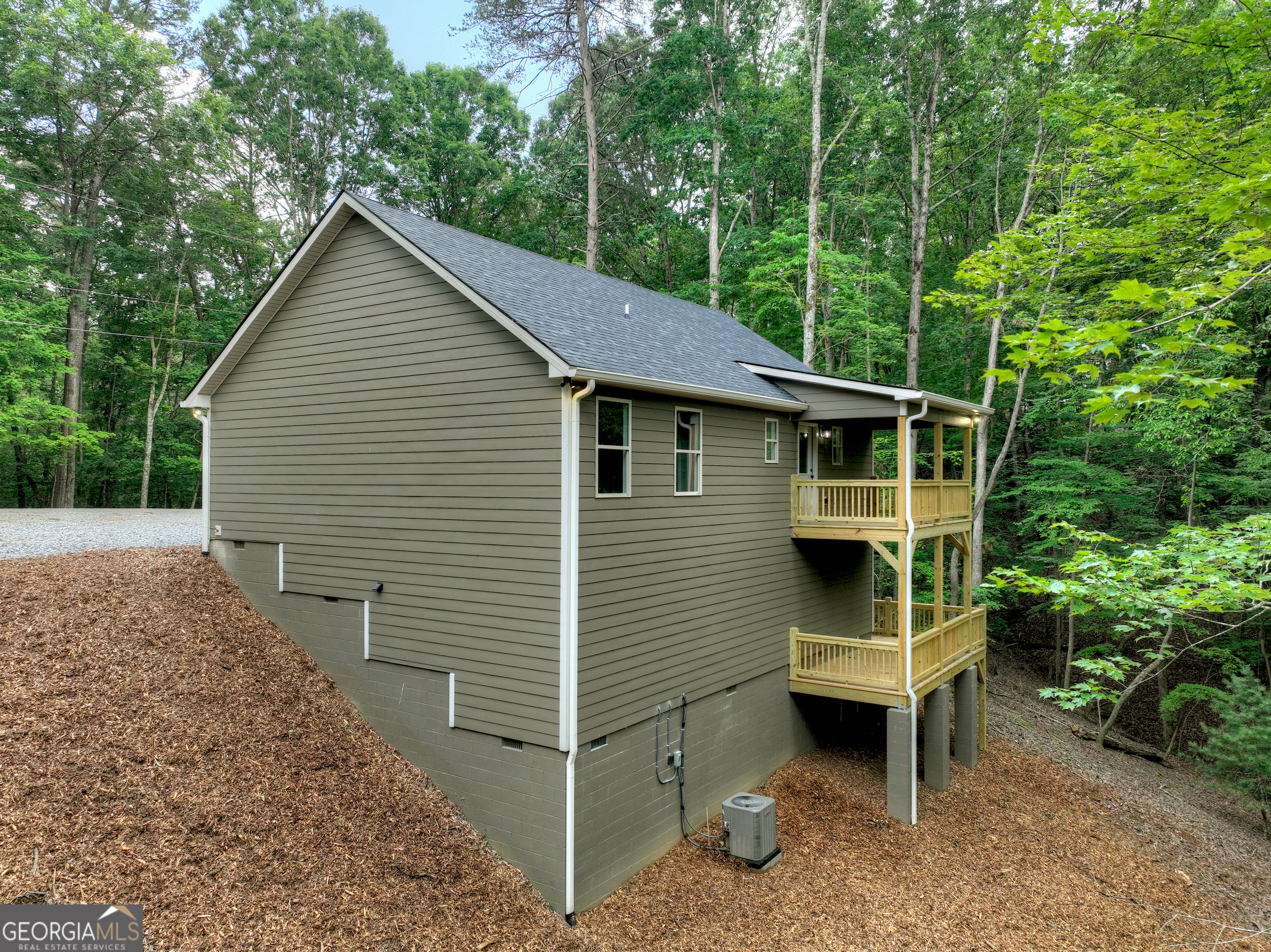 89 Pamela CT 2237