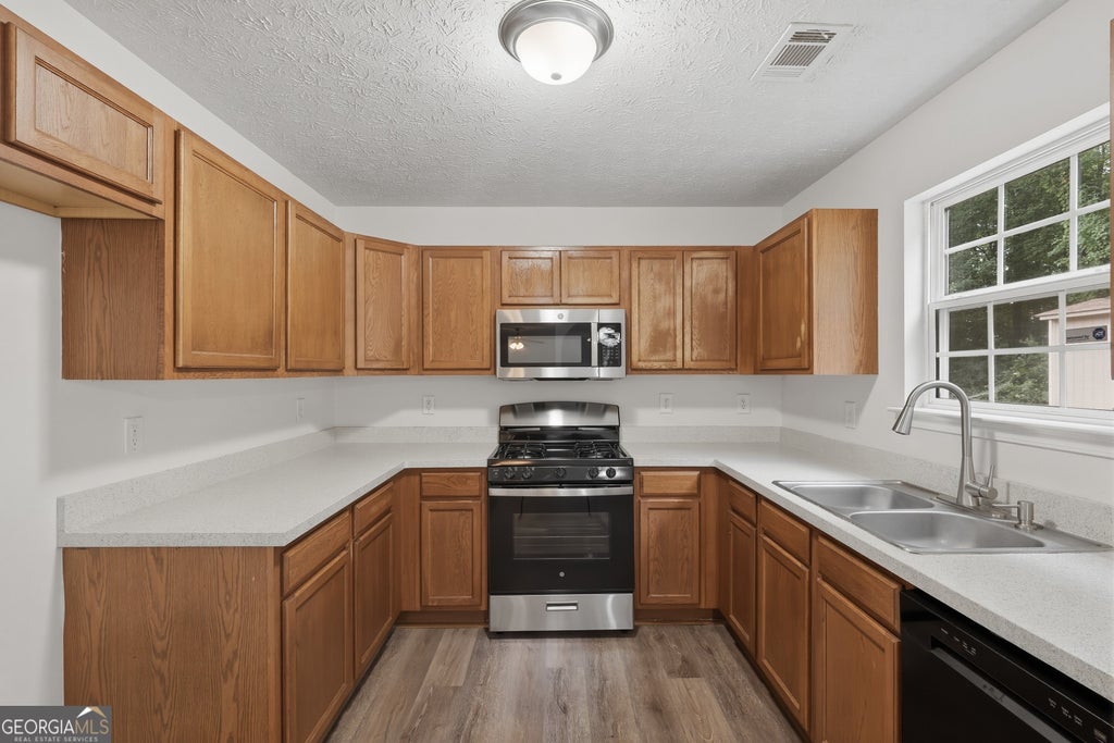 Photo of 2213 Pine View Trail, Ellenwood, GA 30294 (MLS # 10812984)