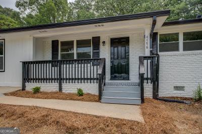 4176 King Edward DR