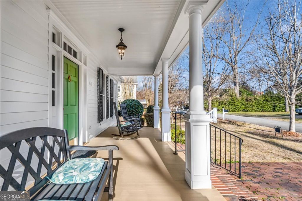 Photo of 661 E Walton Street, Madison, GA 30650 (MLS # 10695890)