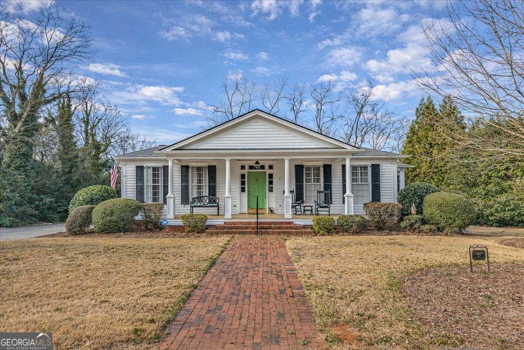 Photo of 661 E Walton Street, Madison, GA 30650 (MLS # 10695890)