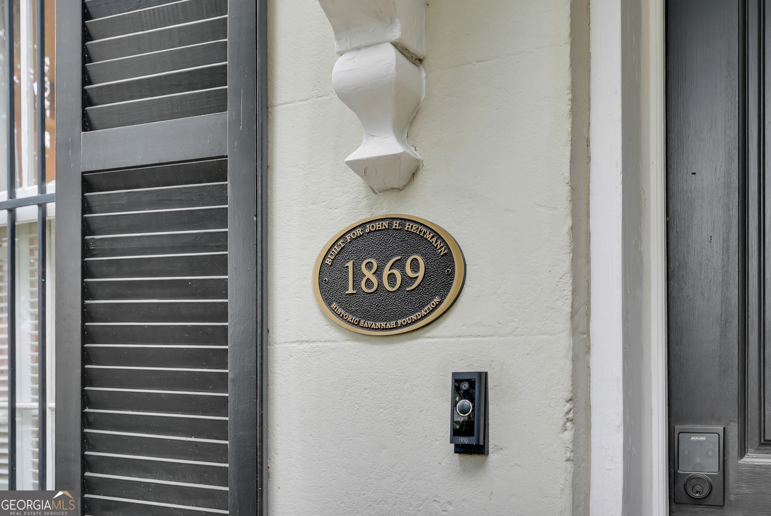 216 W Gaston ST