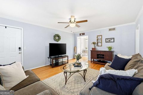 Photo of 1101 Collier Road NW #Q6, Atlanta, GA 30318 (MLS # 10668508)