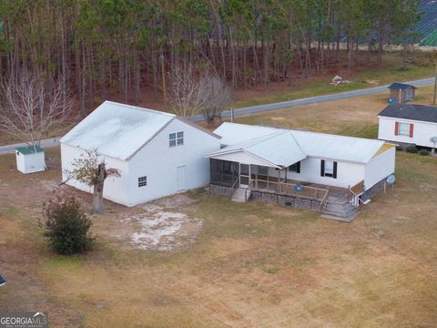 A home in Baxley