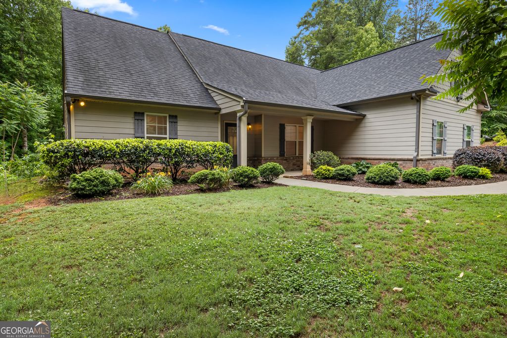 Photo of 717 Oconee Lane, Commerce, GA 30529 (MLS # 10772298)