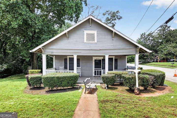 Photo 1 of 35 — 1070 Forest AVE, Stone Mountain, GA 30083