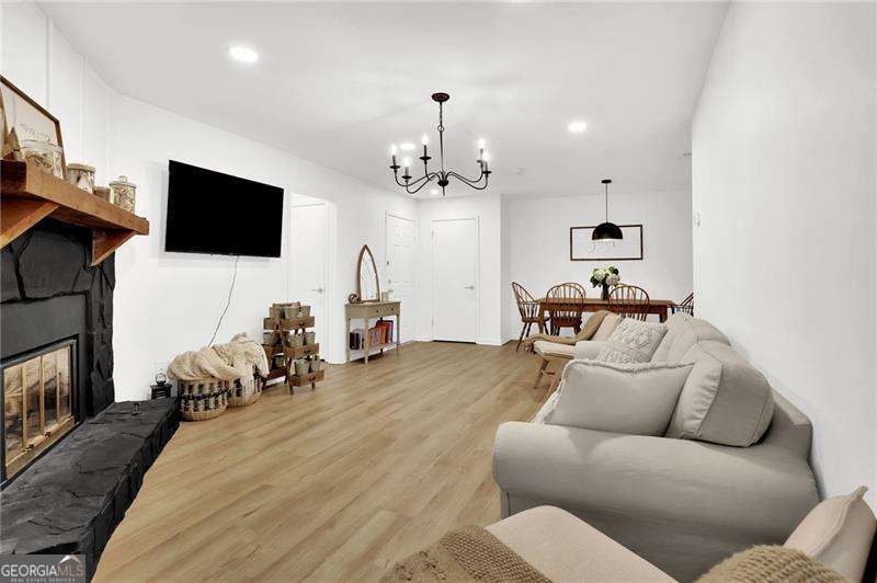 Roswell Pointe - Residential