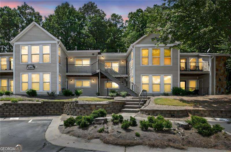 Roswell Pointe - Residential
