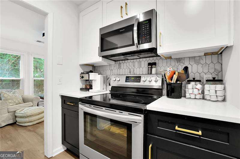 3113 Lake Pointe CIR