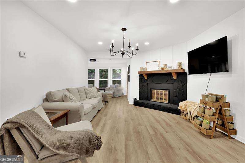 Roswell Pointe - Residential