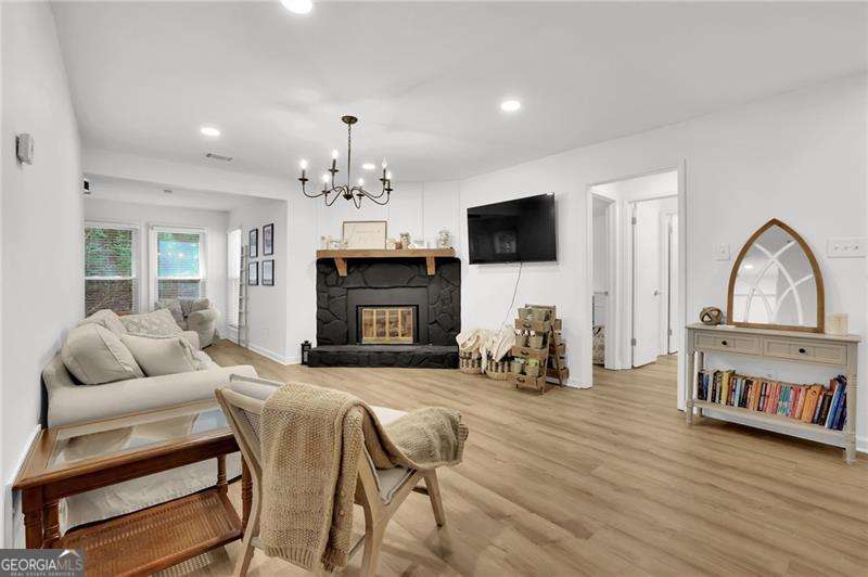 Roswell Pointe - Residential